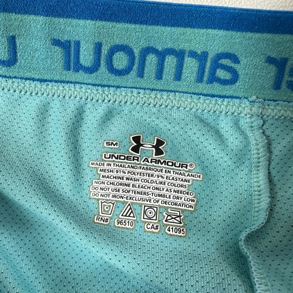 Under Armour Compression Athletic Shorts - Picture 4 of 4